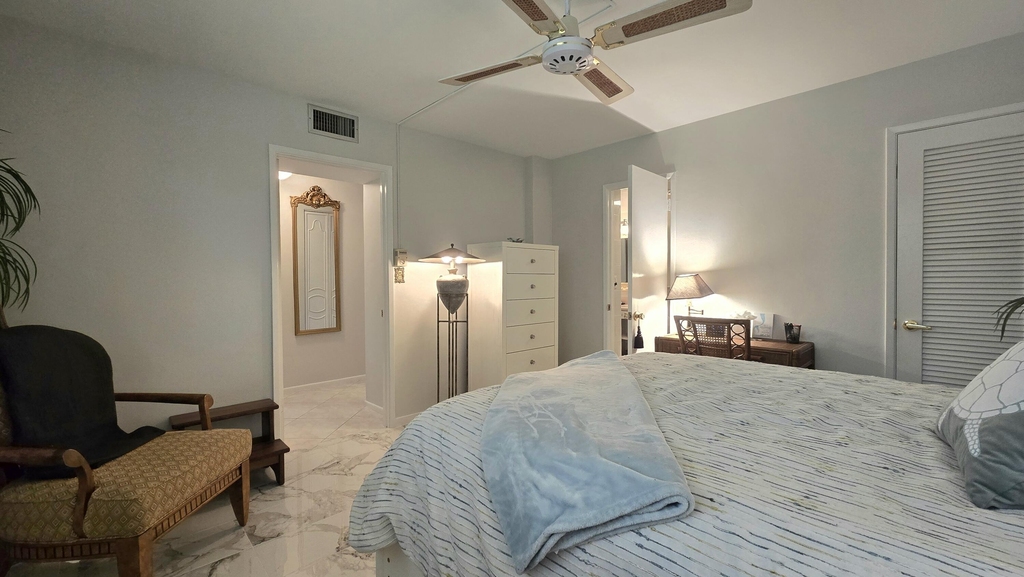 1161 Hillsboro Mile - Photo 34
