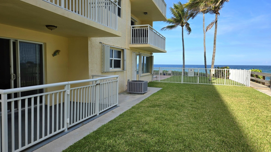 1161 Hillsboro Mile - Photo 11