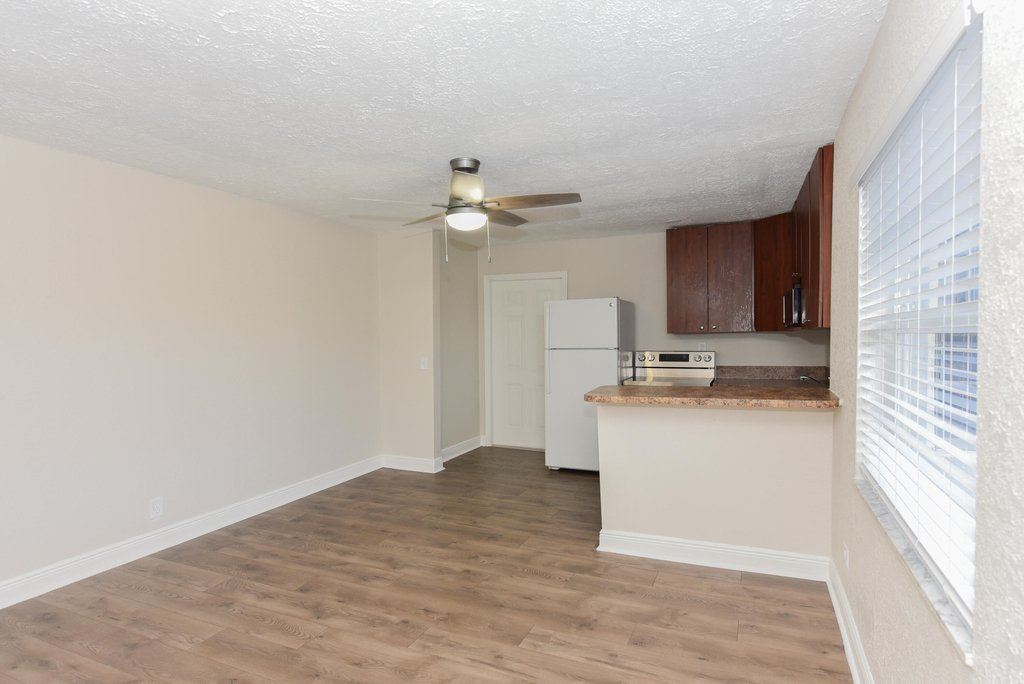 605 N Federal Highway - Photo 7
