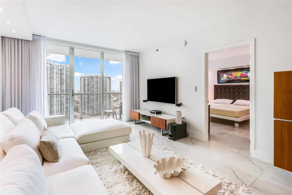 55 Se 6th Street - Photo 8