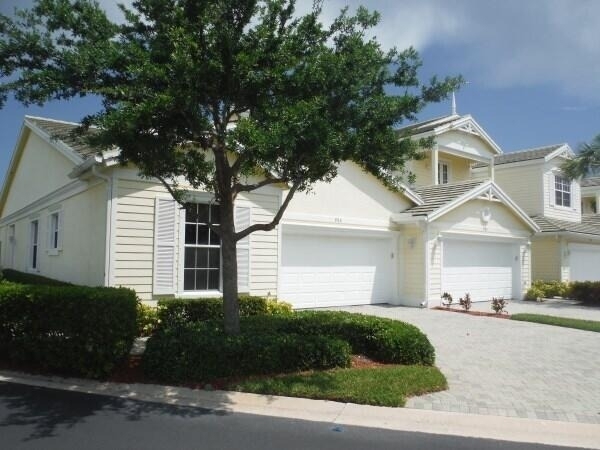 906 Mariner Bay Boulevard - Photo 1
