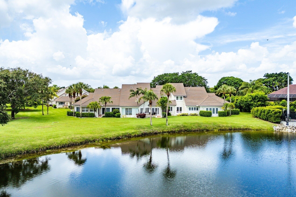 2584 Muirfield Court - Photo 47