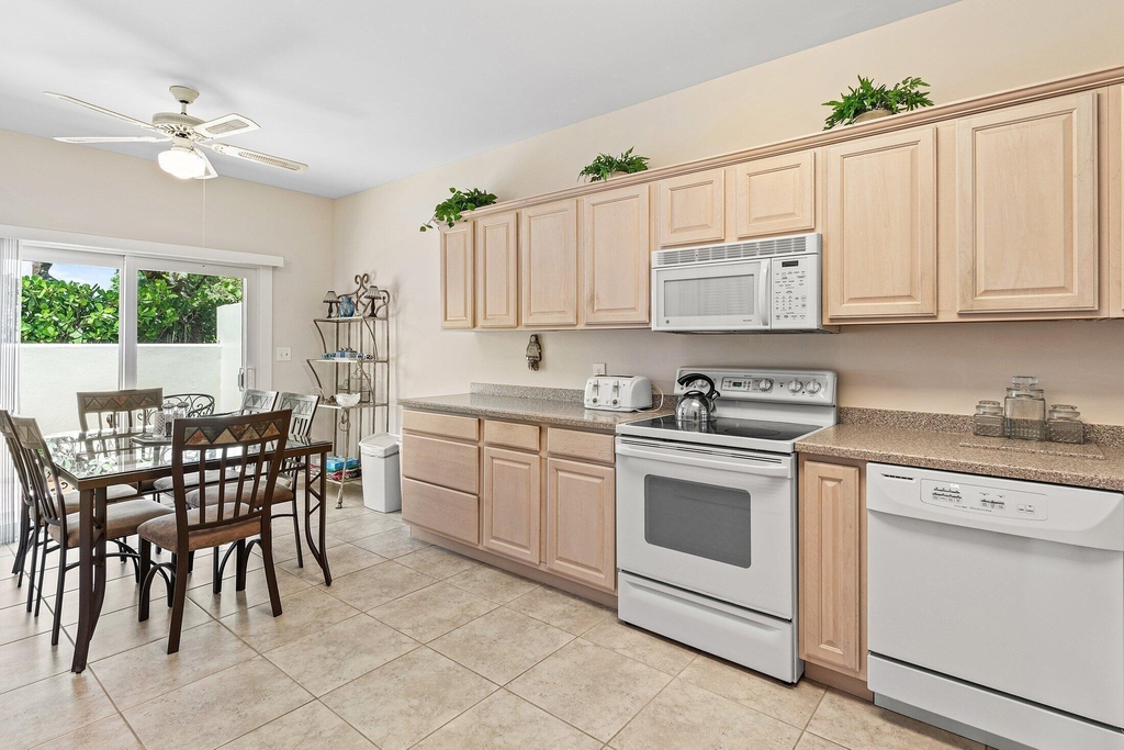 2584 Muirfield Court - Photo 17
