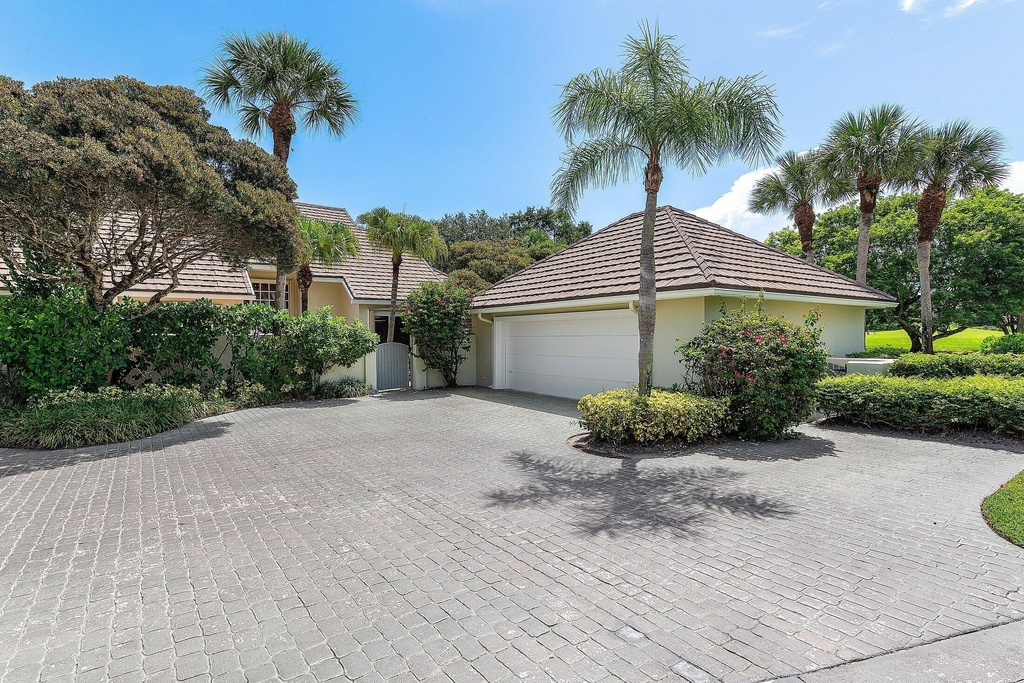 2584 Muirfield Court - Photo 0
