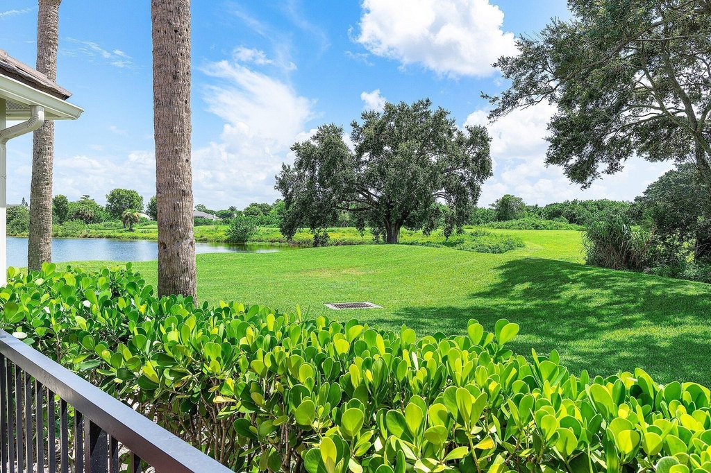 2584 Muirfield Court - Photo 34