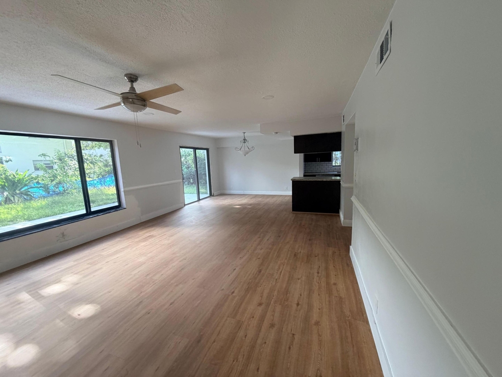 4340 Nw 80th Avenue - Photo 9
