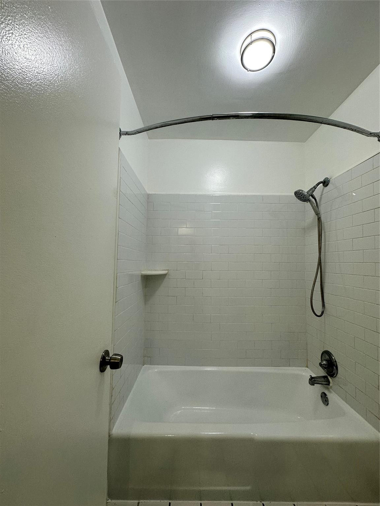 4340 Nw 80th Avenue - Photo 14
