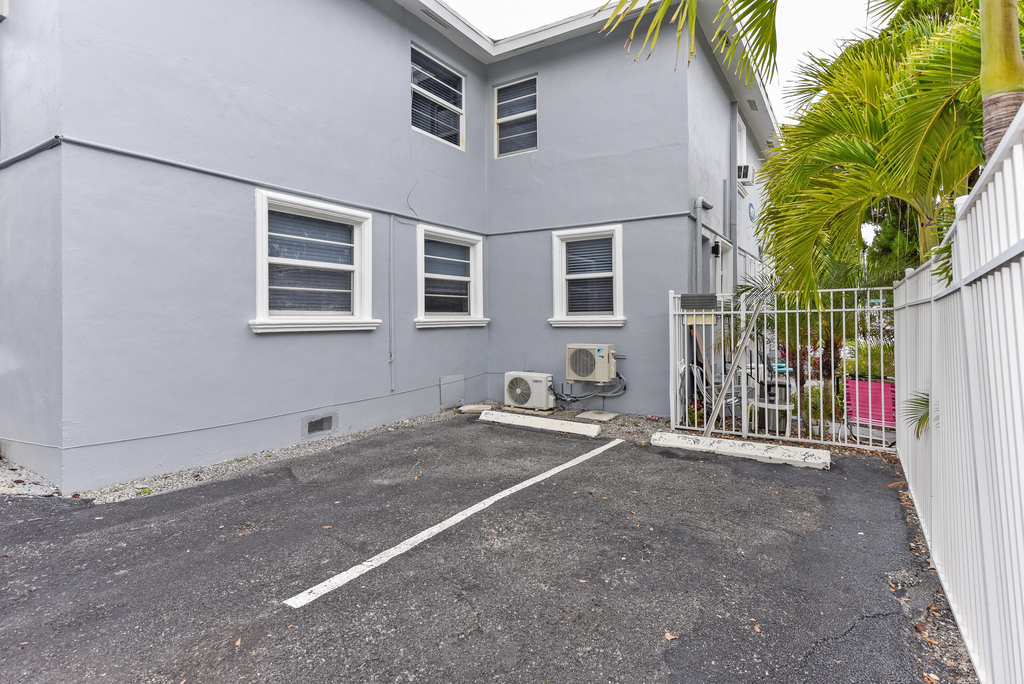 605 N Federal Highway - Photo 13