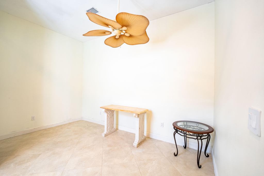 1325 N Mangonia Drive - Photo 9