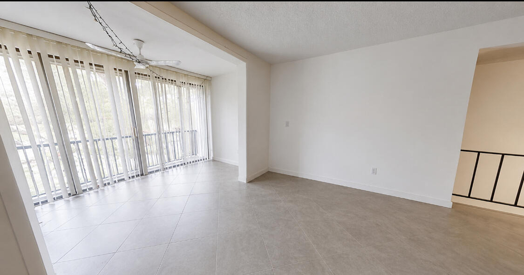 3740 Inverrary Drive - Photo 33