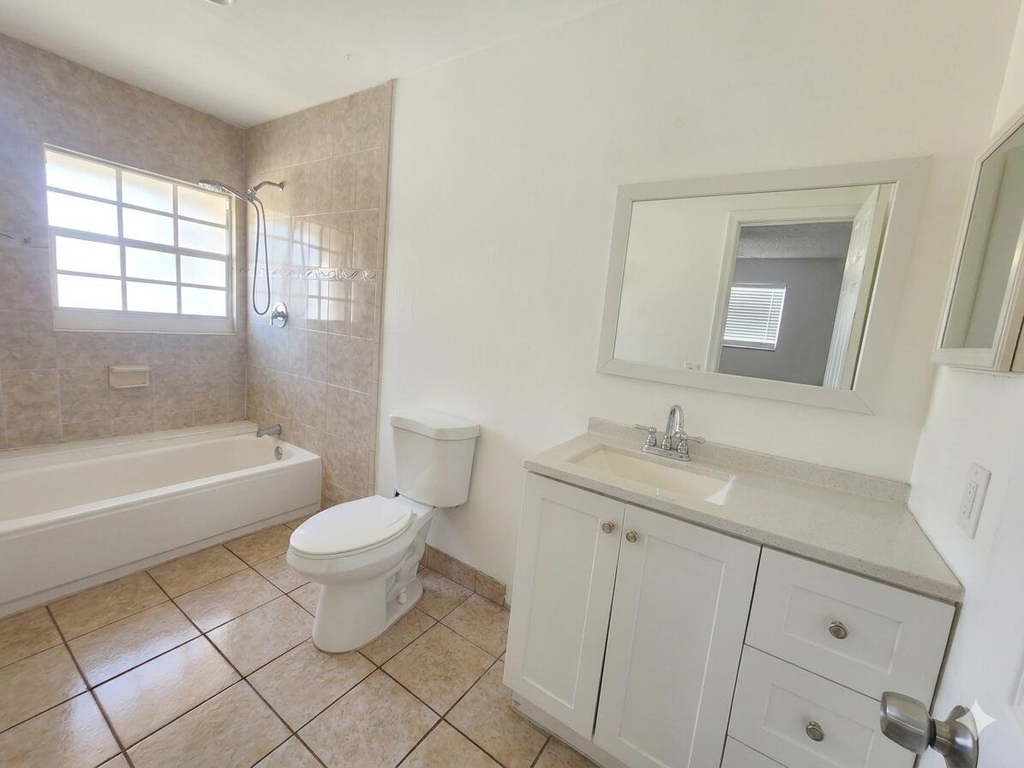 7931 Sw 7th Place - Photo 8