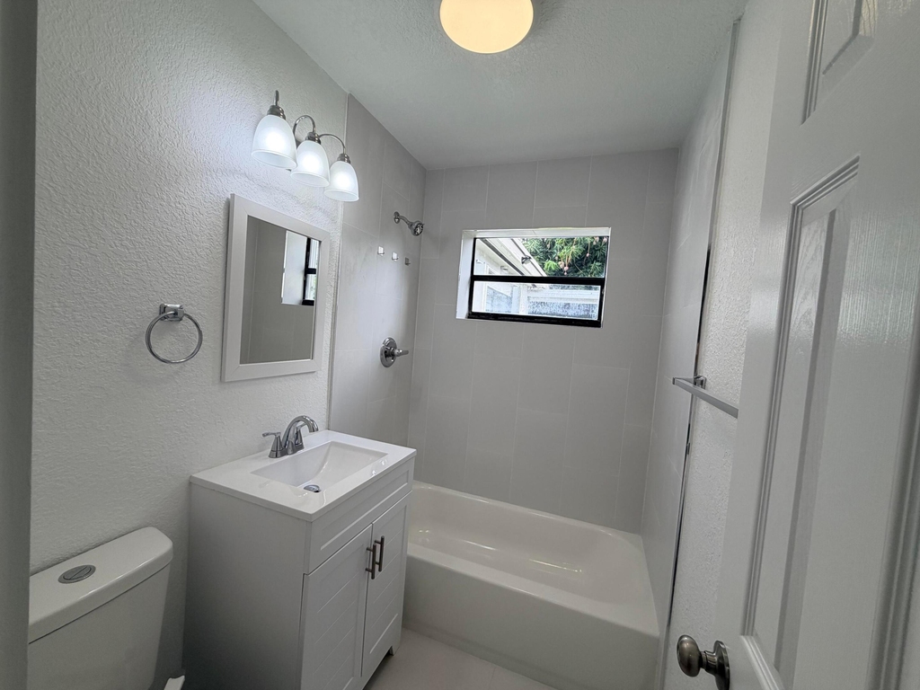 827 Franklin Road - Photo 8