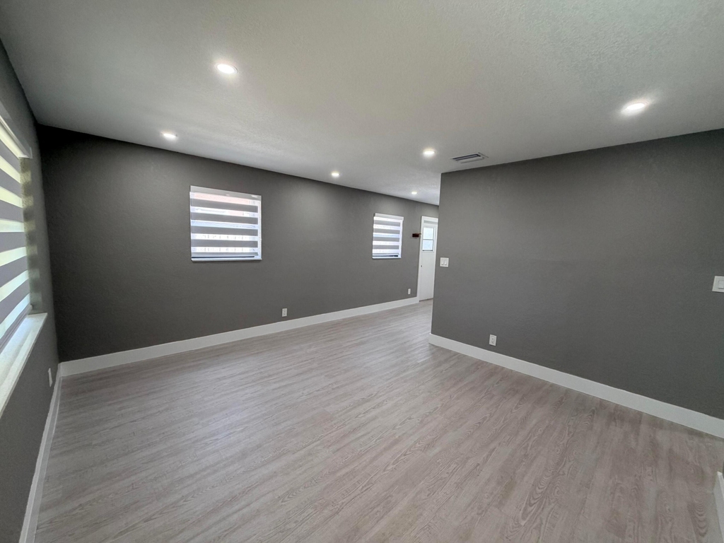 827 Franklin Road - Photo 10