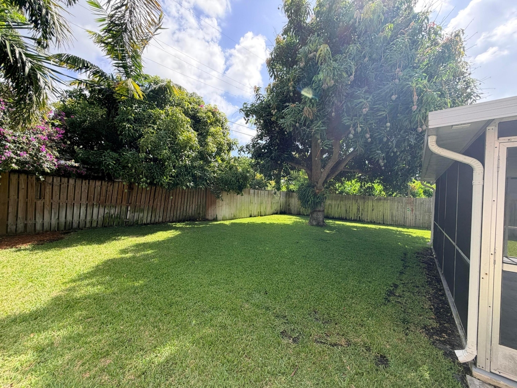 827 Franklin Road - Photo 15