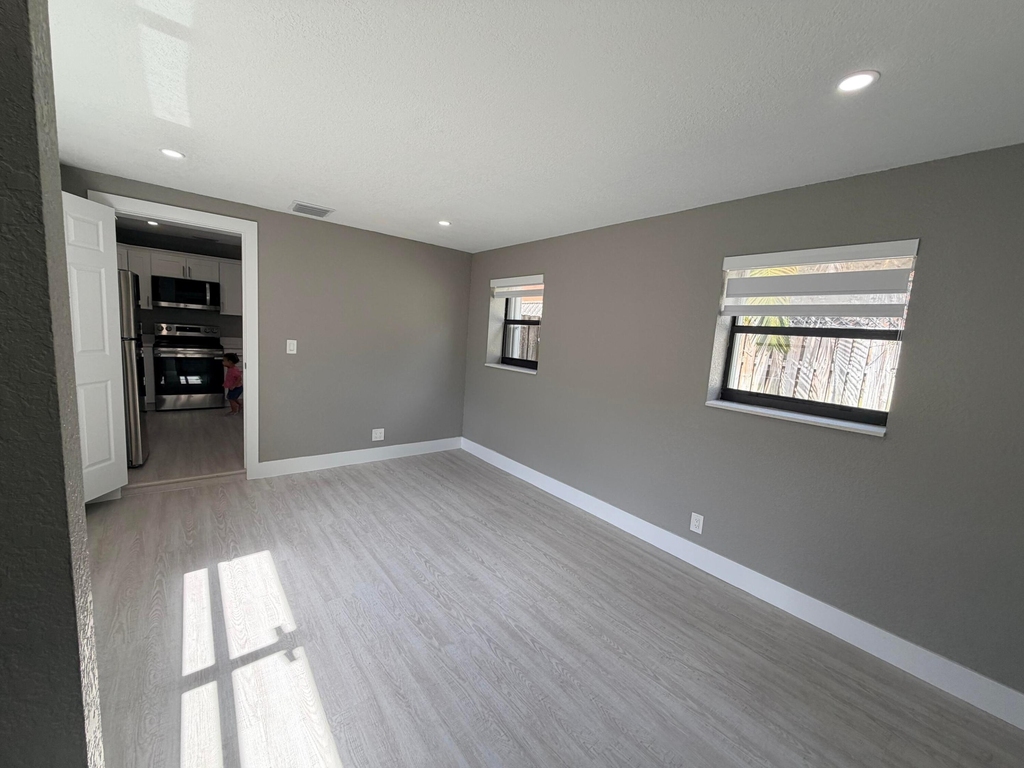 827 Franklin Road - Photo 14