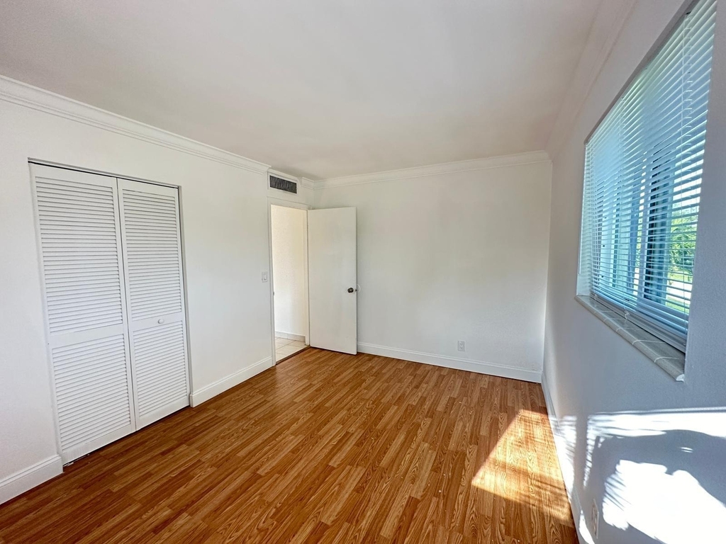 817 Lighthouse Drive - Photo 2