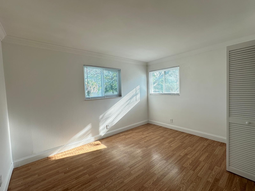 817 Lighthouse Drive - Photo 7