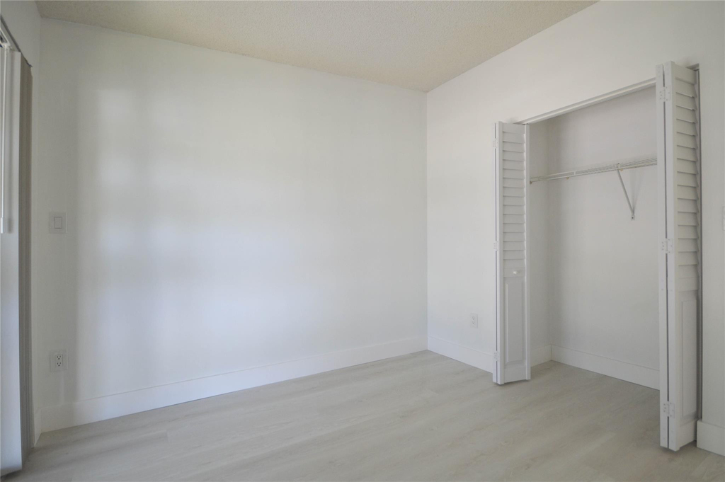 9499 W Mcnab Road - Photo 8