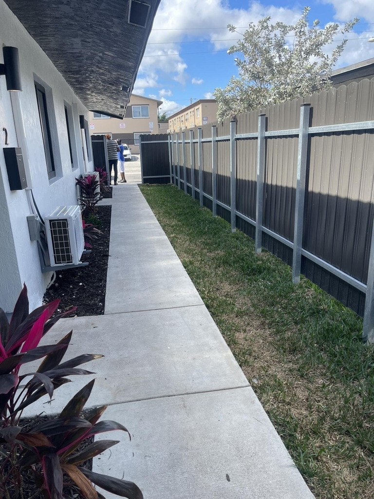 880 Nw 8th Avenue - Photo 16