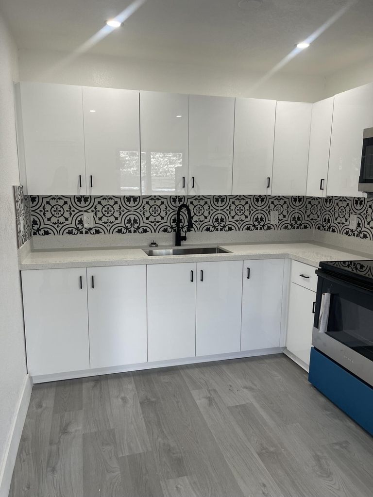 880 Nw 8th Avenue - Photo 2