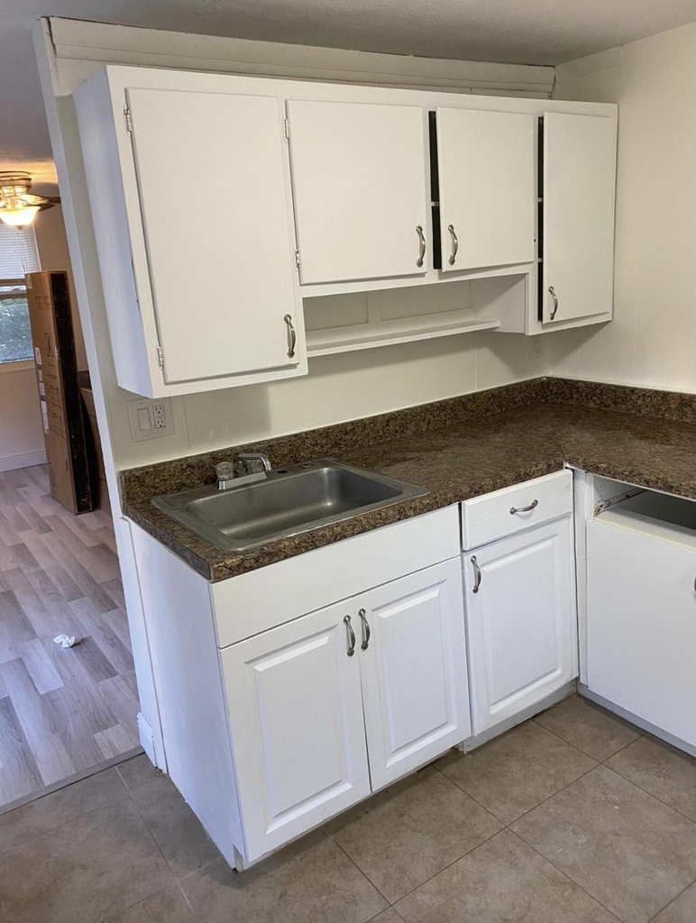 1310 Atlantic Avenue - Photo 2