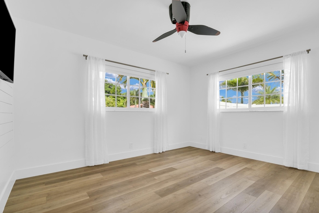 701 Appleby Street - Photo 32