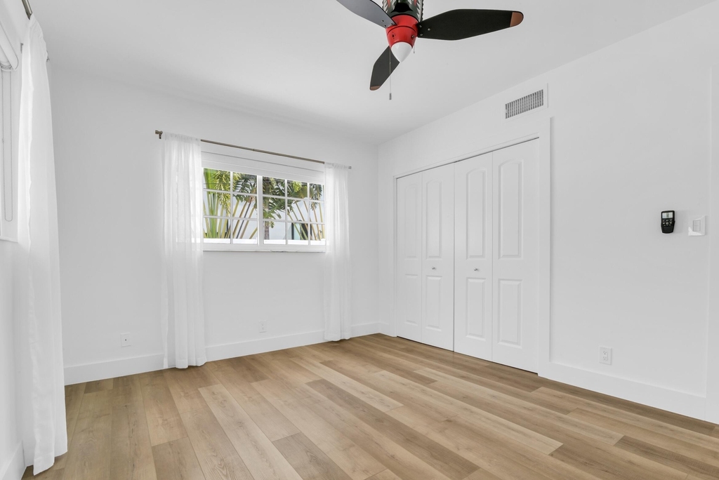 701 Appleby Street - Photo 33