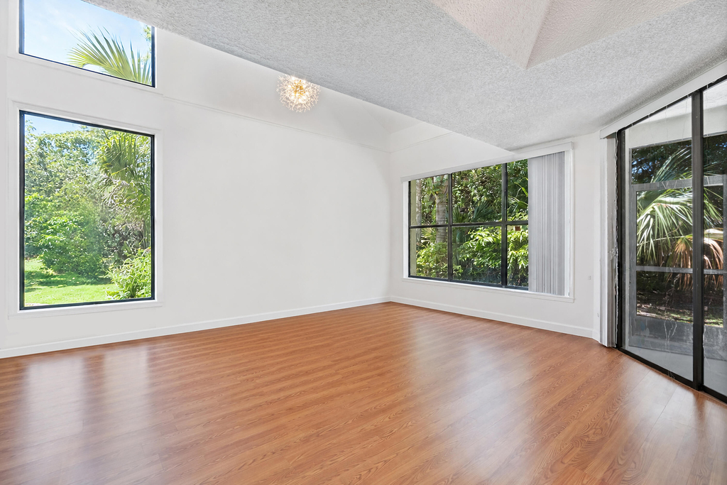 5280 Se Seascape Way - Photo 18