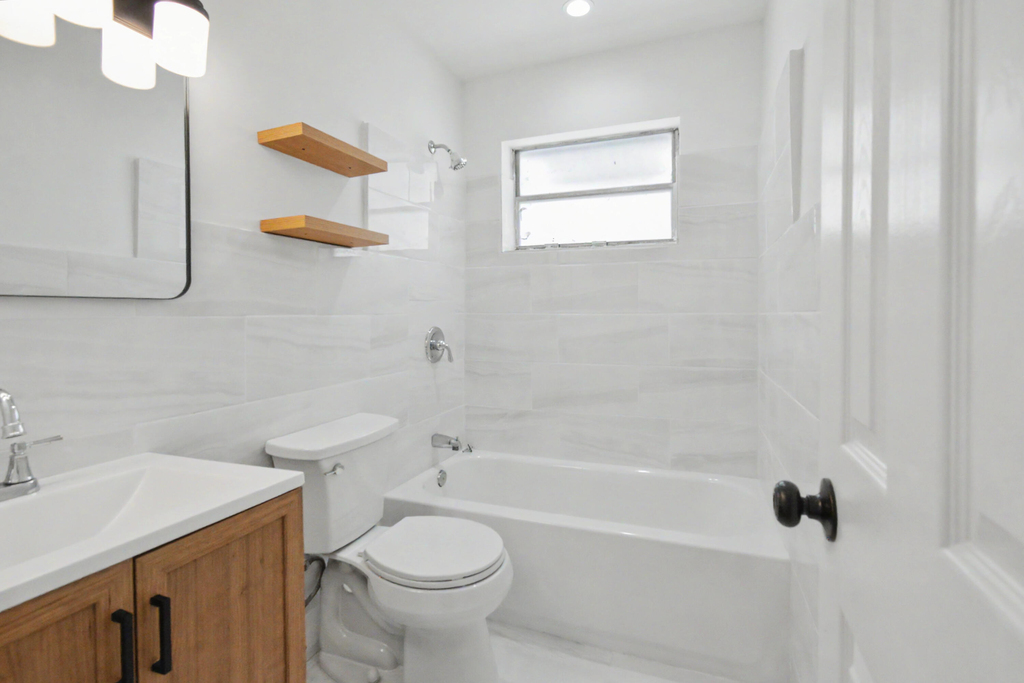 411b Ne 57th Court - Photo 4
