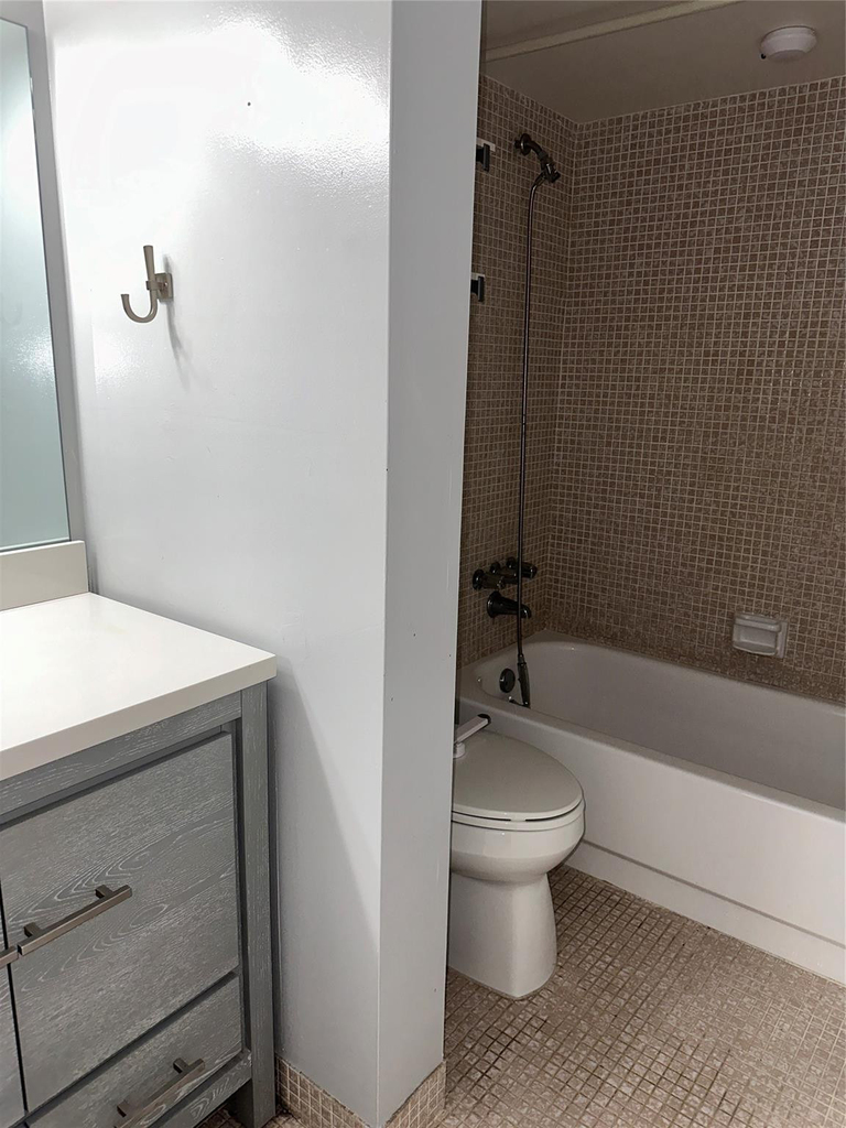 8310 Sands Point Boulevard - Photo 12
