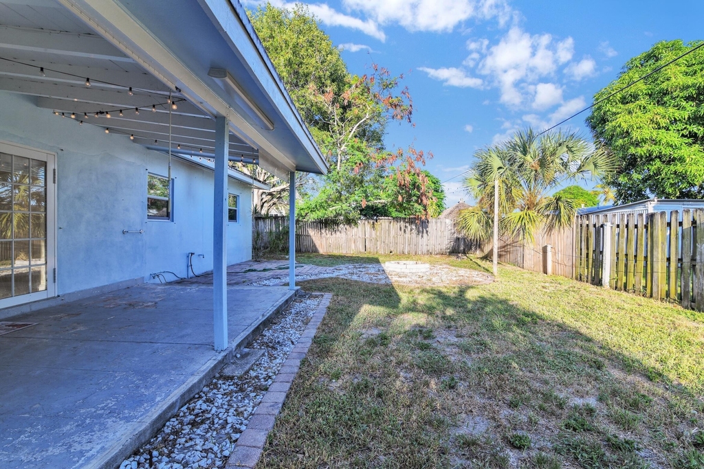 1821 Montague Street - Photo 24