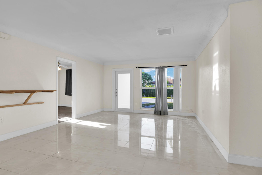 1821 Montague Street - Photo 4