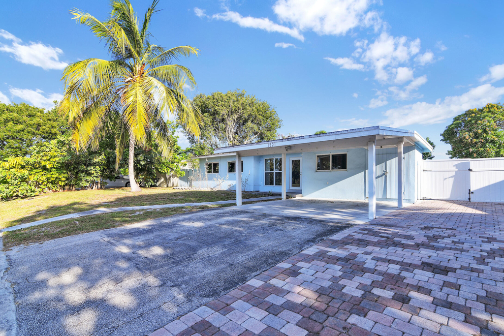1821 Montague Street - Photo 0