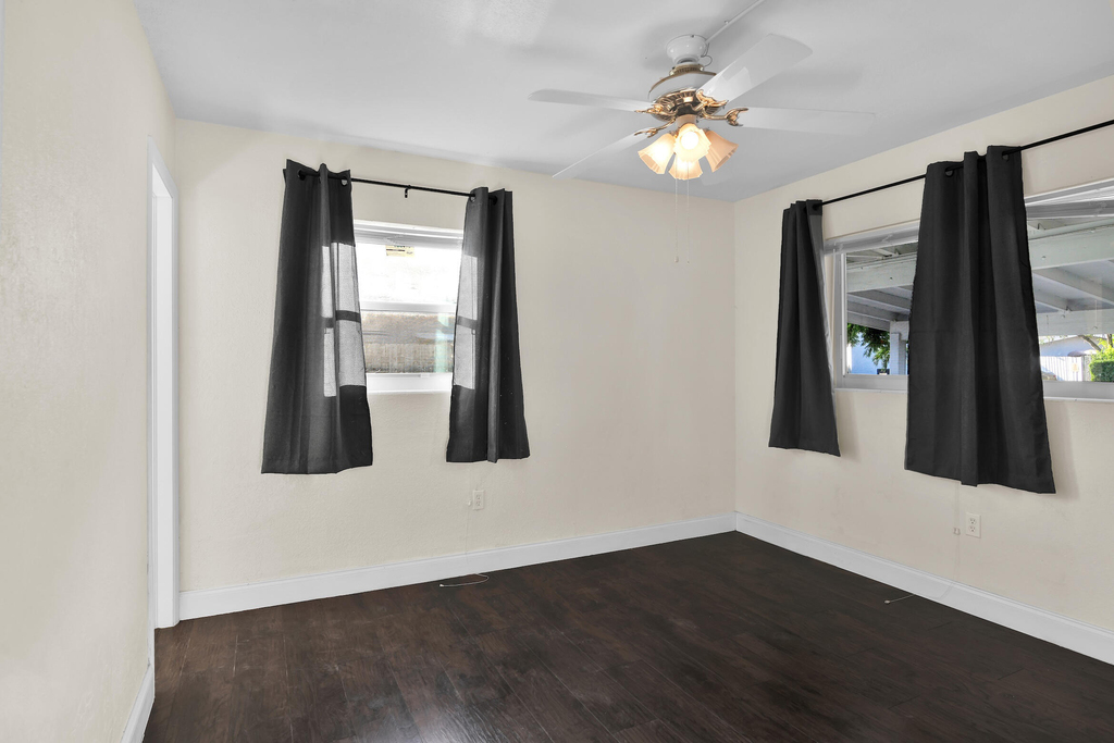 1821 Montague Street - Photo 7