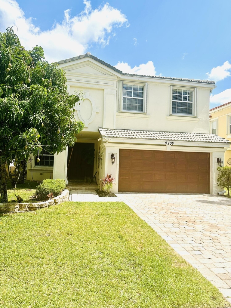 9205 Dupont Place - Photo 3