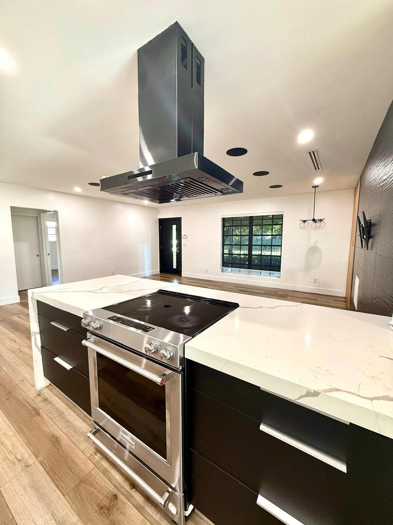 4411 Thomas Street - Photo 5