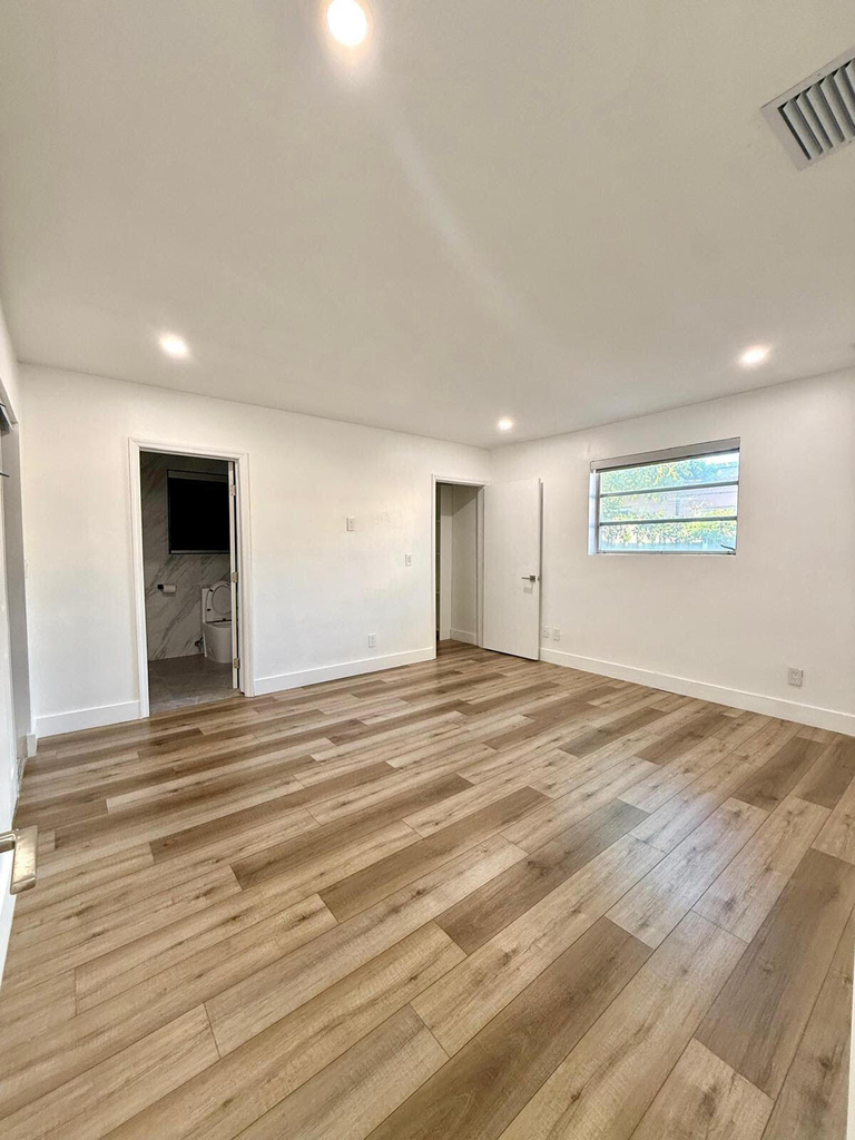 4411 Thomas Street - Photo 15