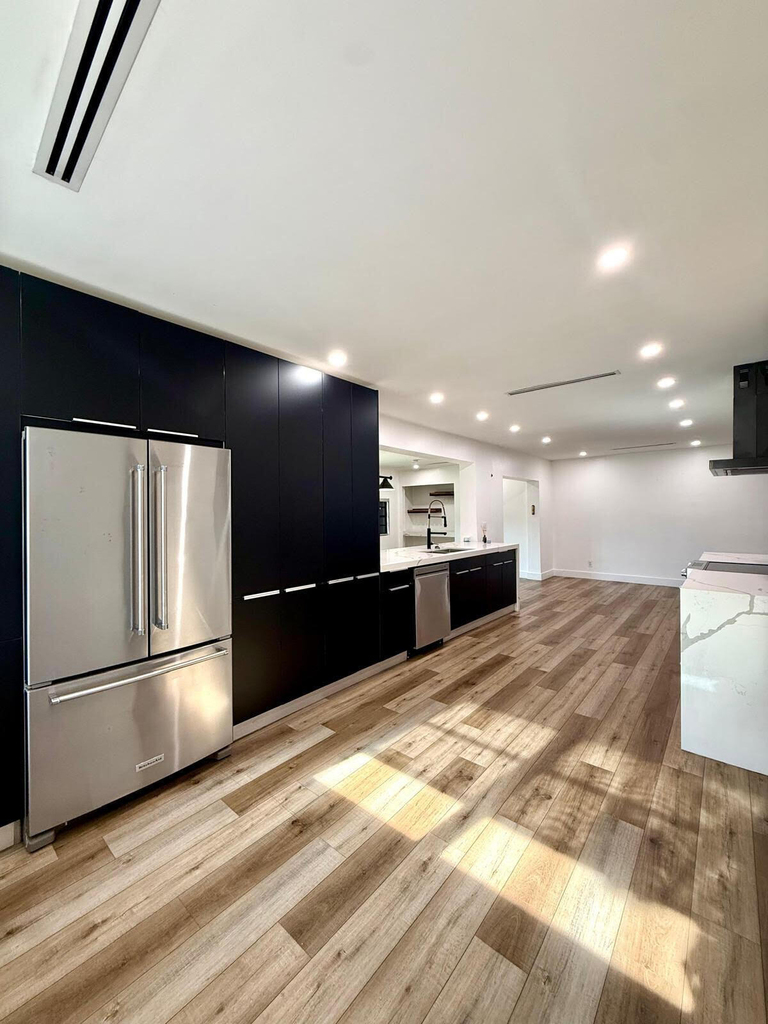 4411 Thomas Street - Photo 11