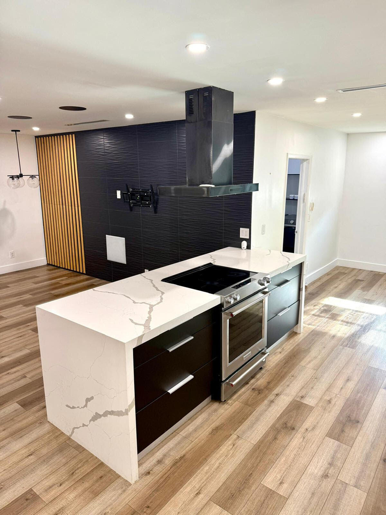 4411 Thomas Street - Photo 8