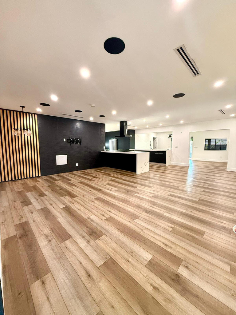 4411 Thomas Street - Photo 4