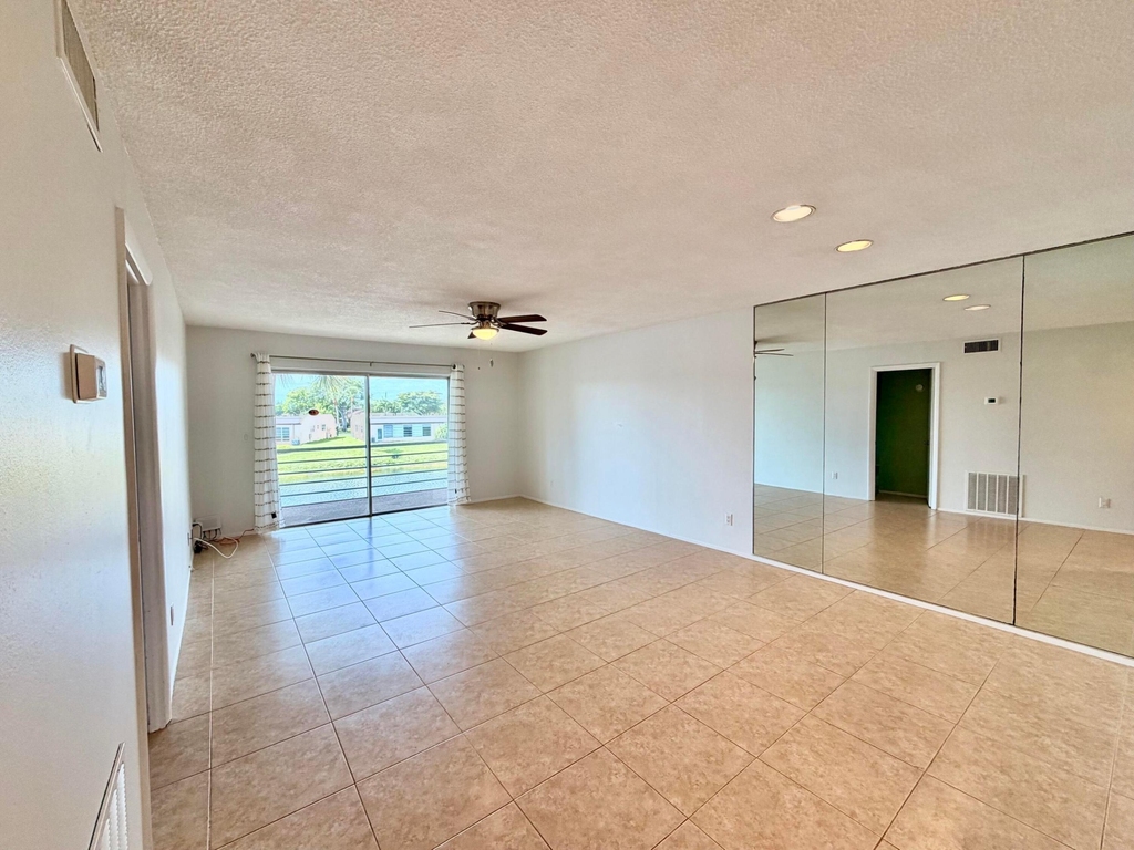 120 Lake Evelyn Drive - Photo 8