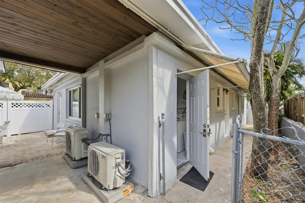 1614 Ne 7th Street - Photo 16