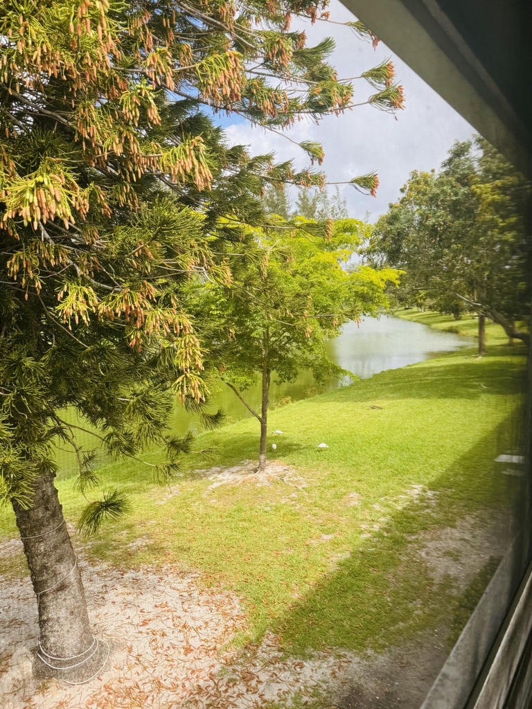 16 Windsor A - Photo 9
