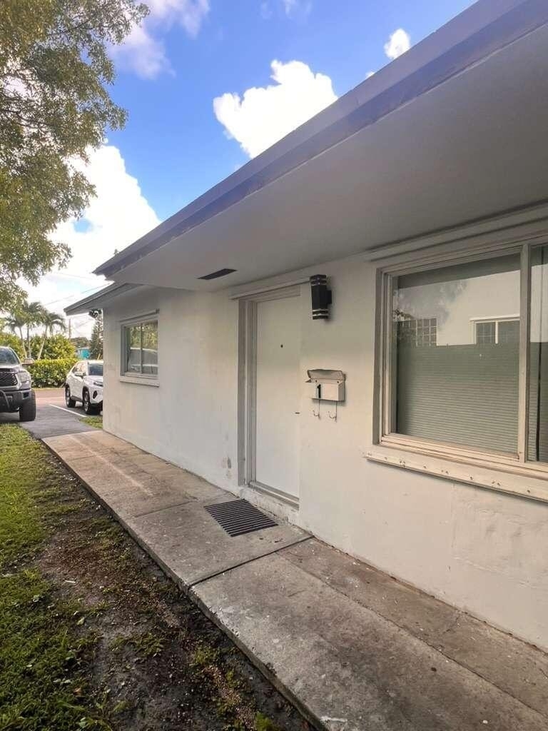 726 Sw 7th Street - Photo 2