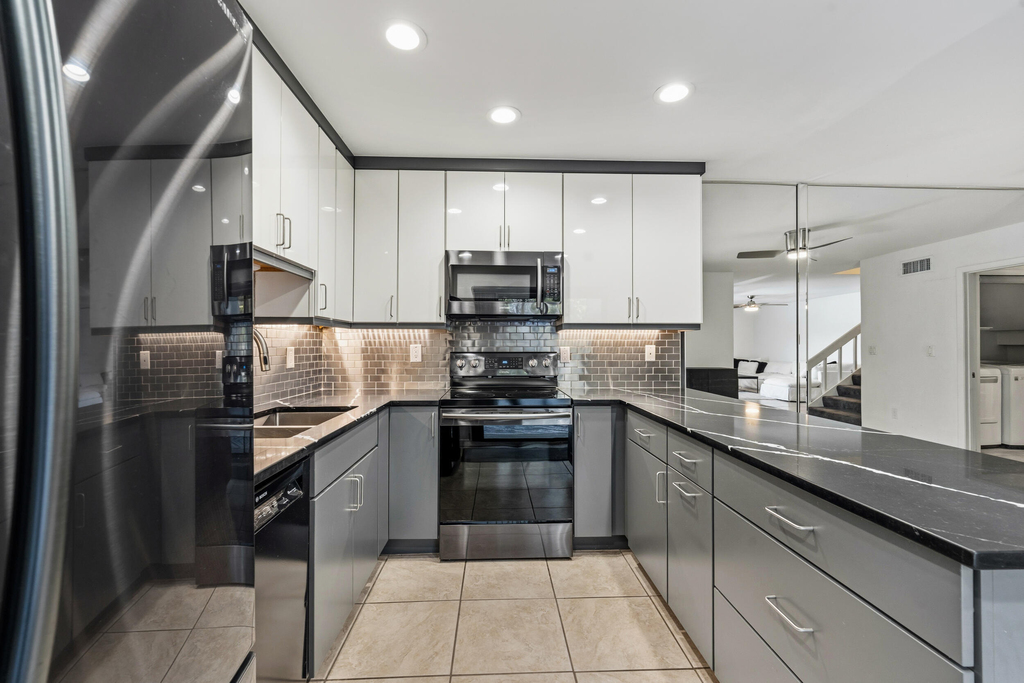 3852 Jefferson Street - Photo 8
