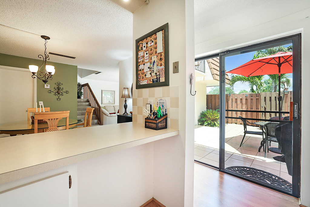 825 Center Street - Photo 12