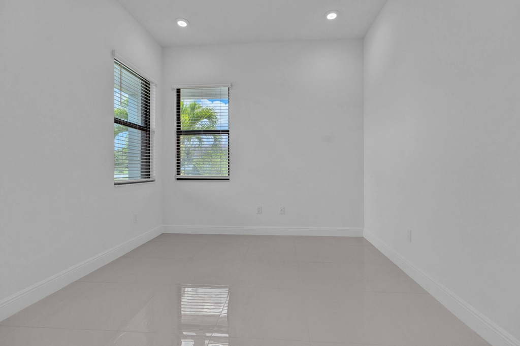 5501 Santa Rosa Lane - Photo 9