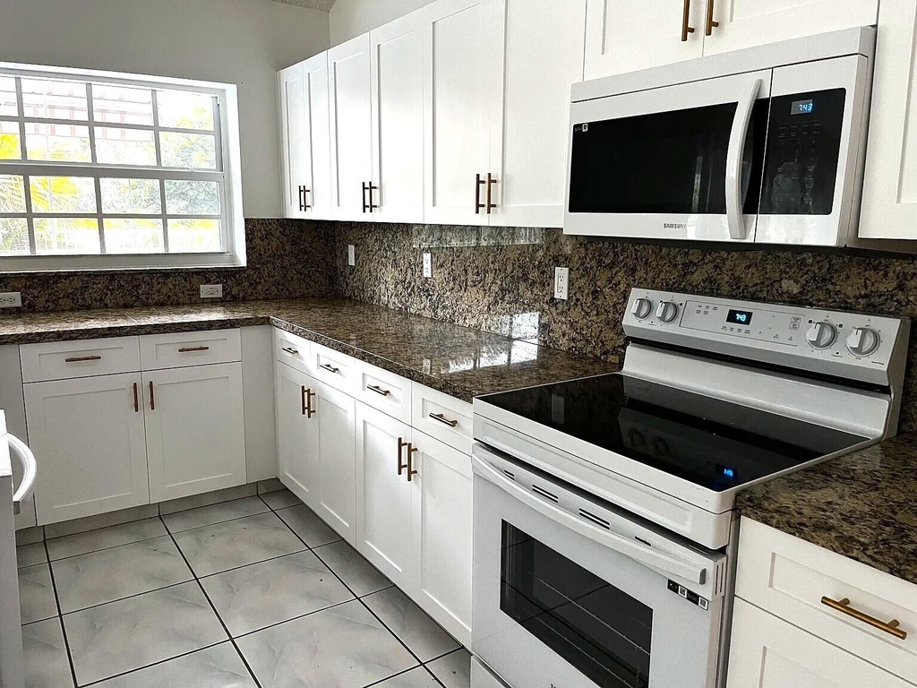 9590 Islamorada Terrace - Photo 3