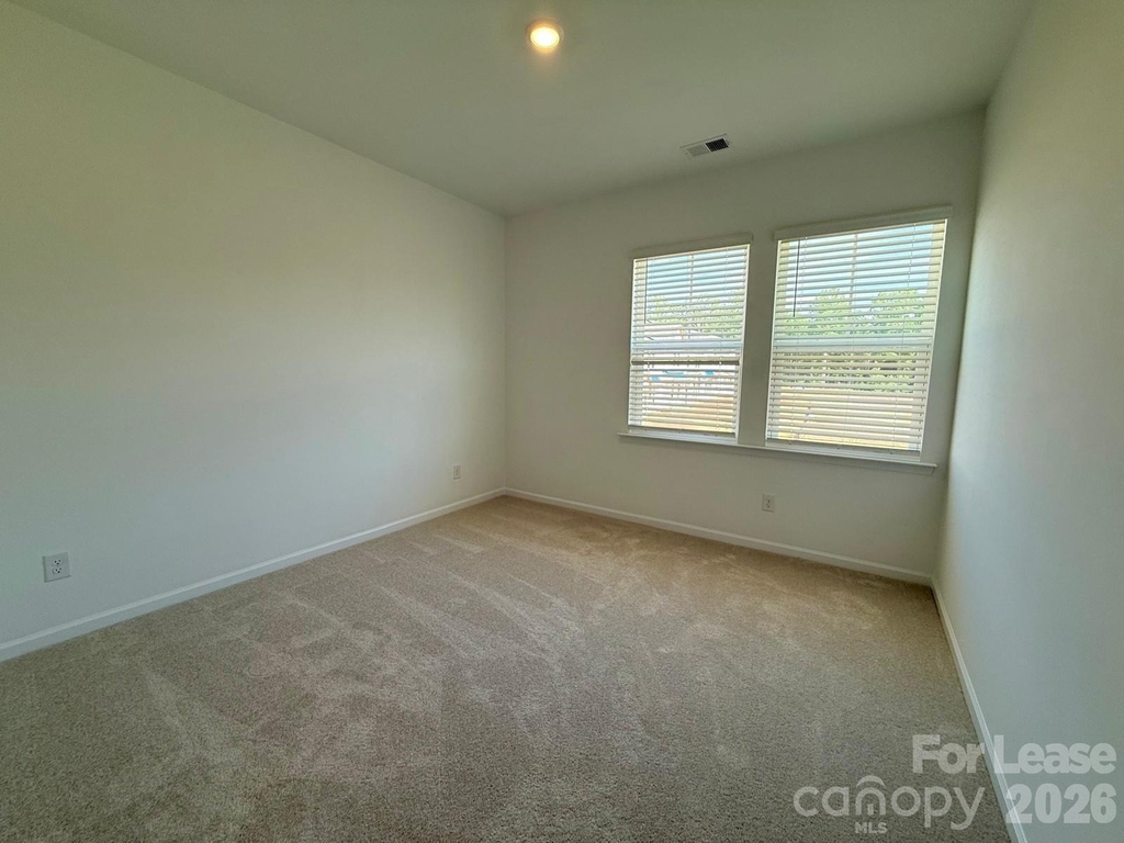 5555 Wolfpack Alley - Photo 19