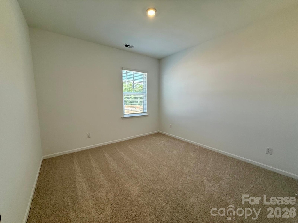 5555 Wolfpack Alley - Photo 18